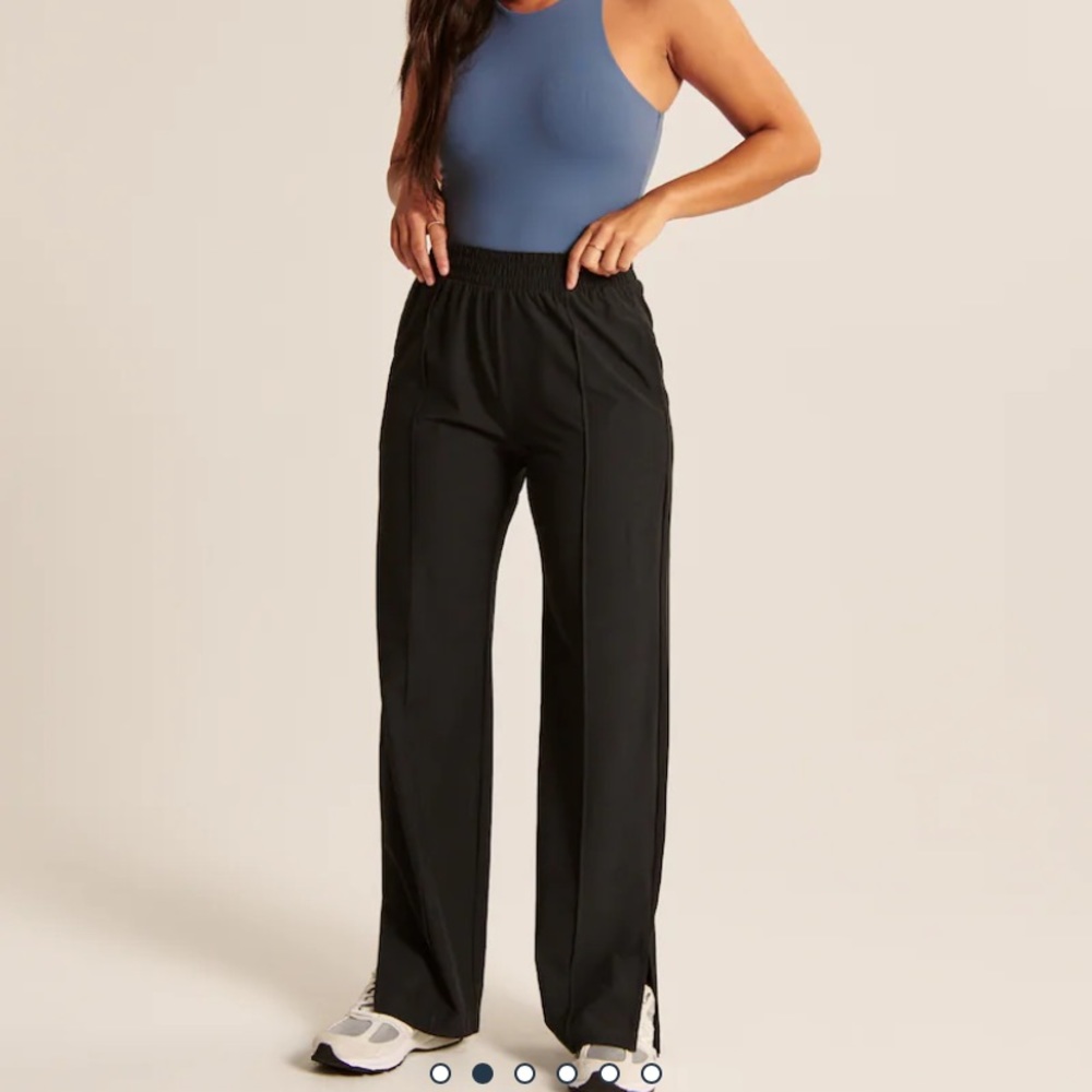 Abercrombie and Fitch Limestone Traveler Track Pant size xs